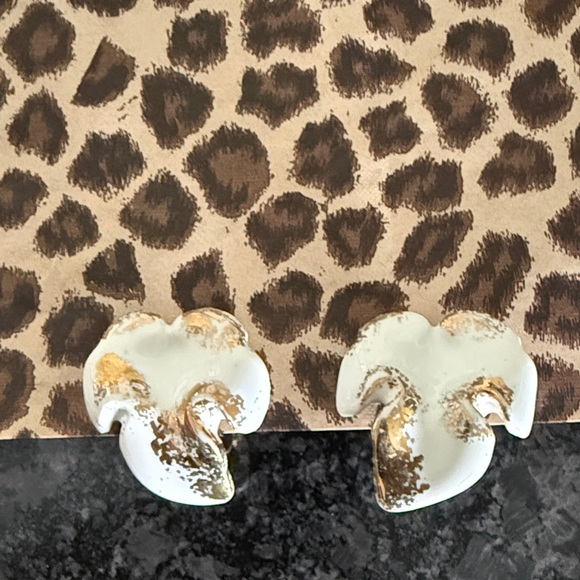 Jewelry - White and Gold Floral Resin Clip Earrings